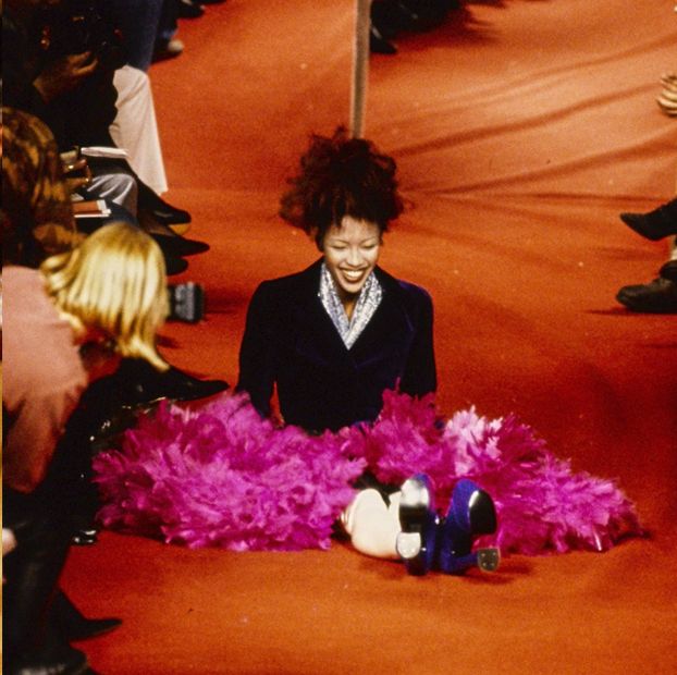 Naomi Campbell lors d'un défilé Vivienne Westwood en 1993
