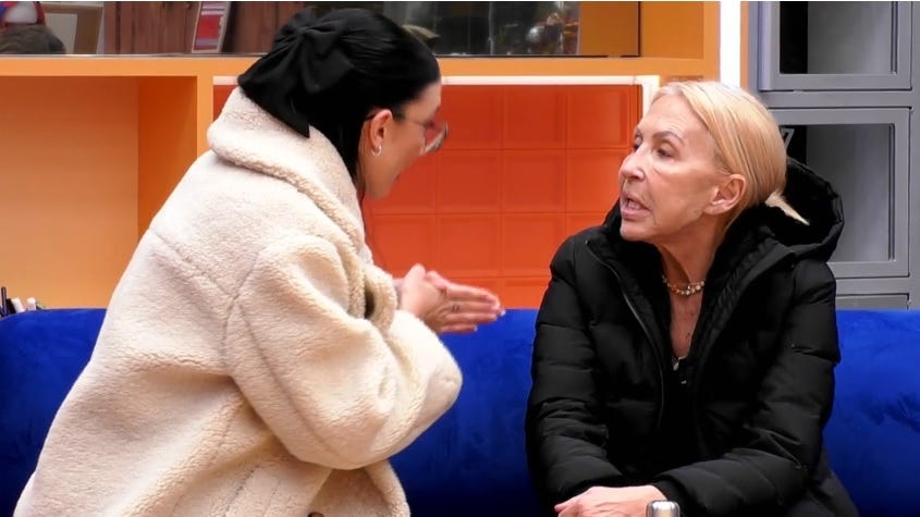 naomi habla con laura bozzo y discuten