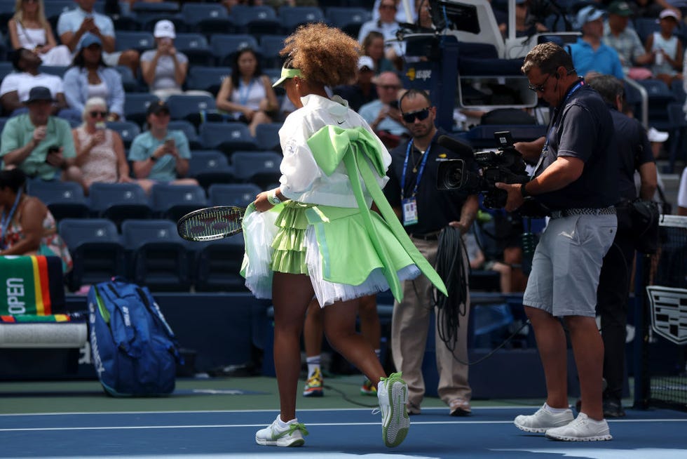 Naomi Osaka y su rompedor look con volantes y lazos que redefine la