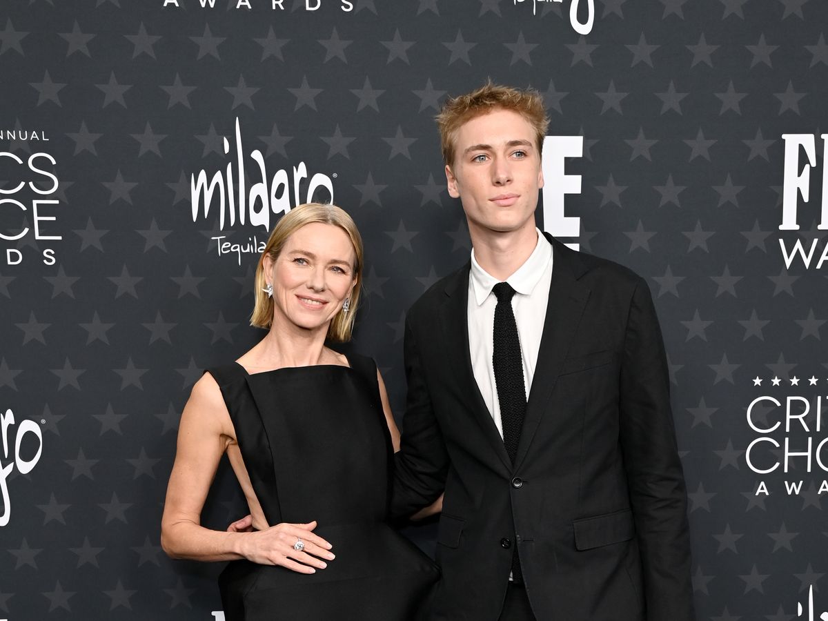 ナオミ・ワッツ 直筆サイン入りフォト　証明書付き　女優　Naomi Watts 女優 レア！ナオミ・ワッツ 直筆サイン入りフォト証明書付き