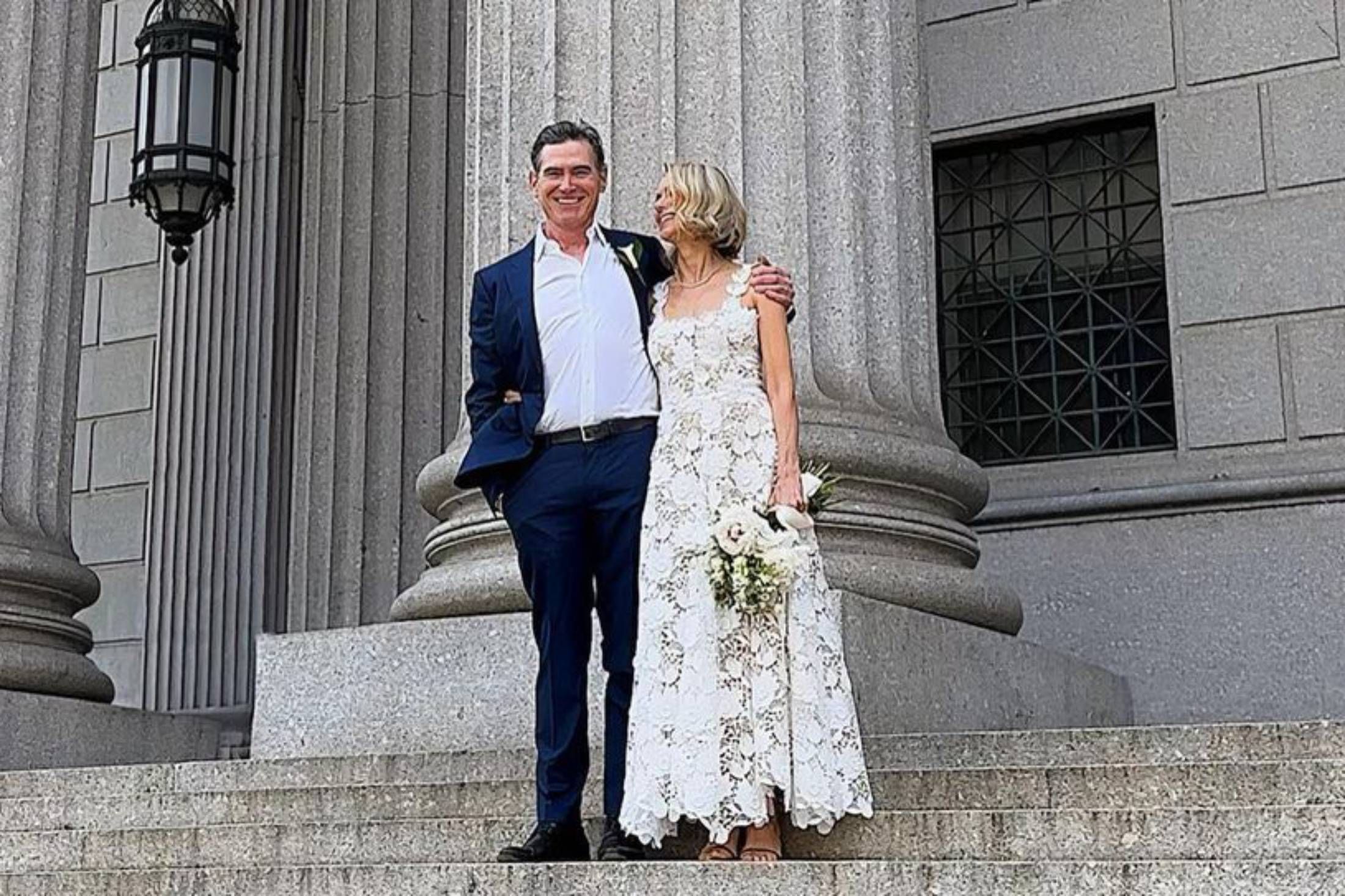 Naomi Watts y Billy Crudup se casan en secreto en los juzgados de Nueva York