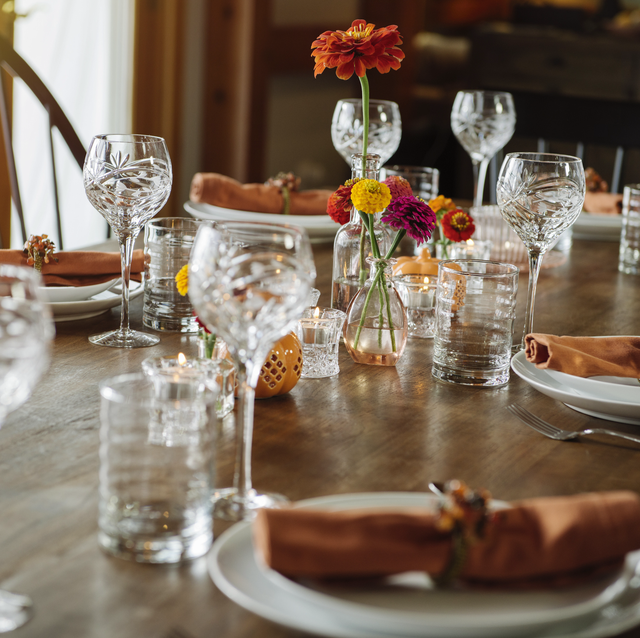 Formal dining: using your napkin