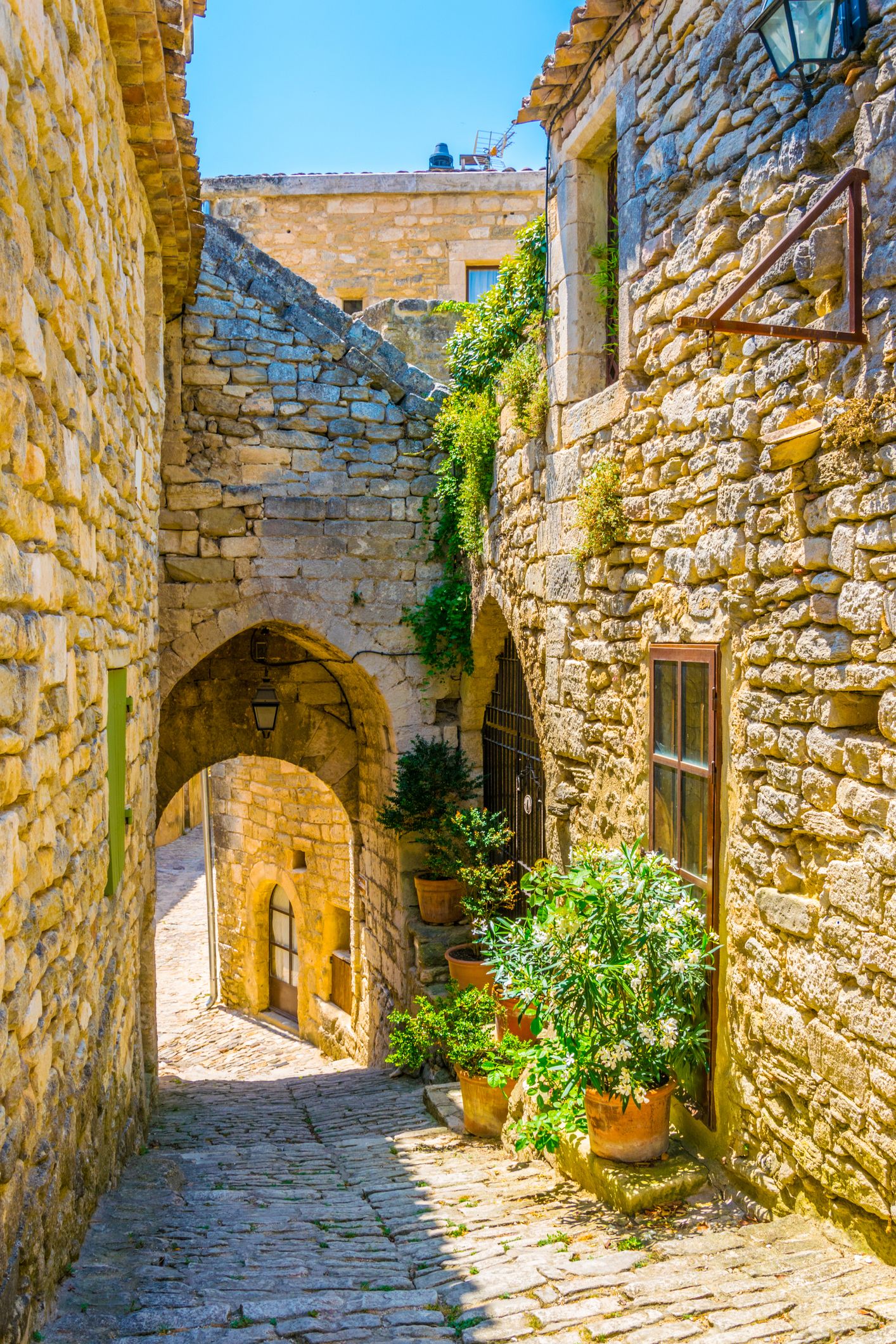 Lacoste: A Flawlessly Preserved Medieval Village Provence, France - SCAD Lacoste