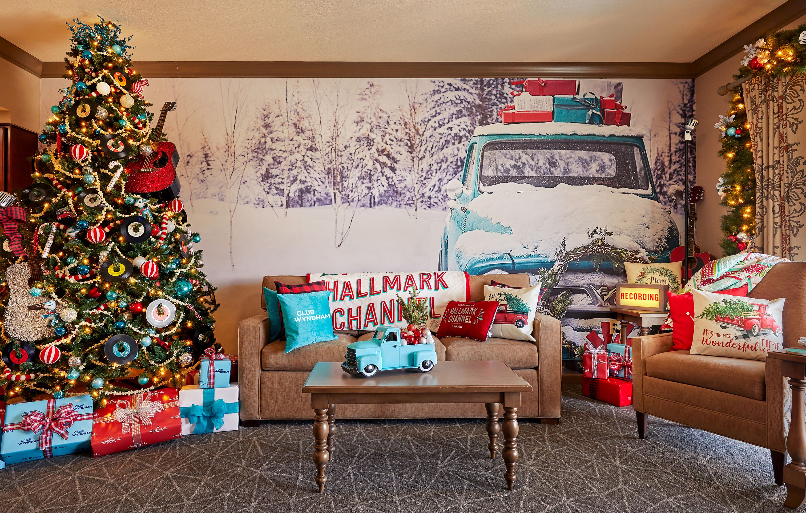 Hallmark Christmas Movie Suite at Club Wyndham Review 2021