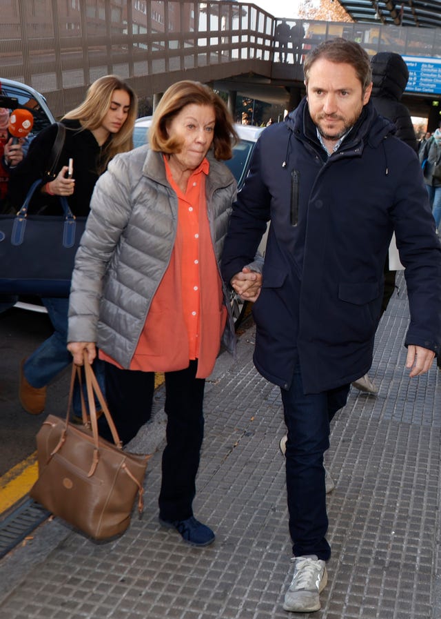 Natalia Figueroa visita a Raphael en el hospital y cuenta cómo está tras su  ingreso por un accidente cerebrovascular