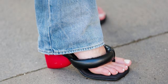 Women's Platform Flip-flops With Minimalist Wedge Heels And Vamp Design