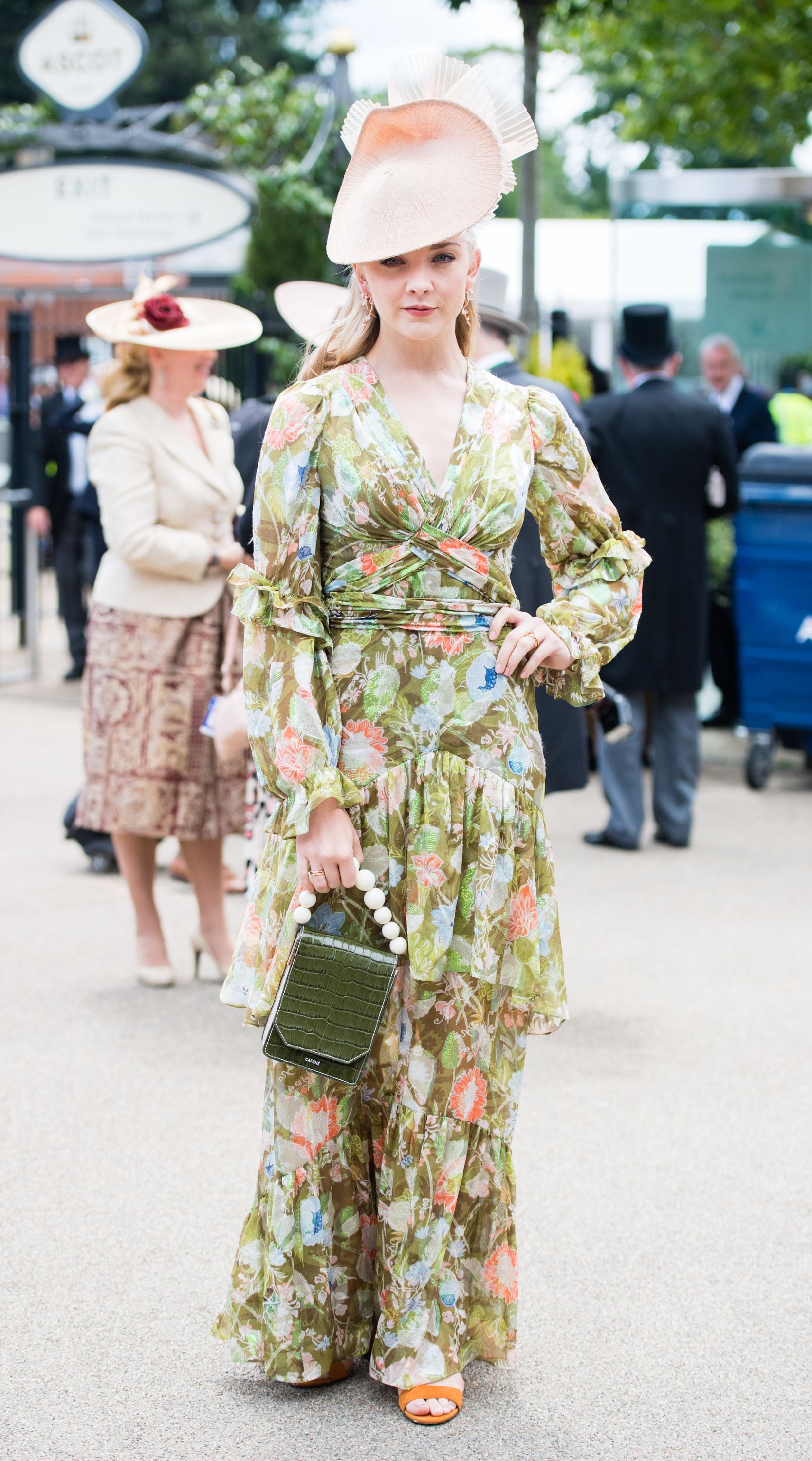 Best ascot outlet outfits