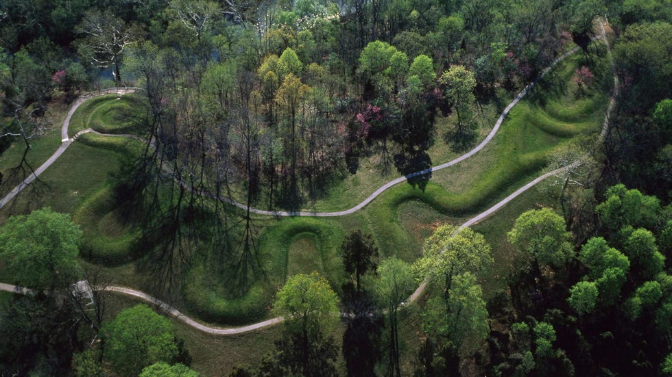 serpent mound in ohio in de verenigde staten vanuit de lucht