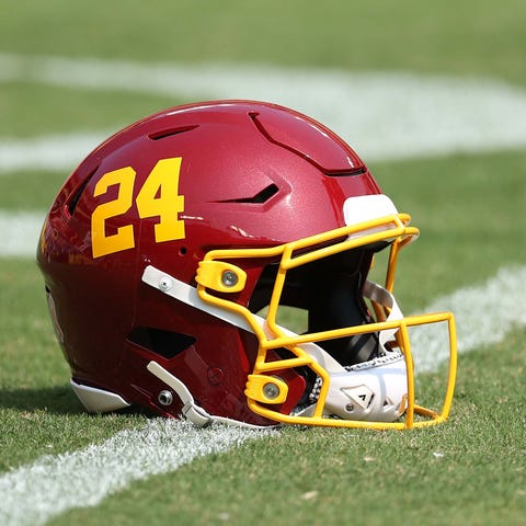 a helmet for the national football team from washington dc