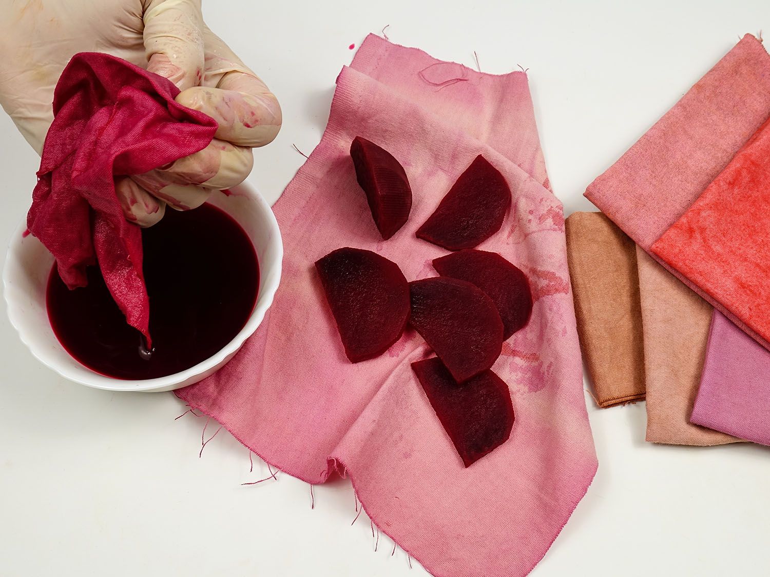 How to make natural dyes at home
