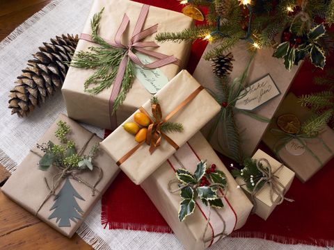 Gift Wrapping Ideas - Natural Gift Topper Ideas