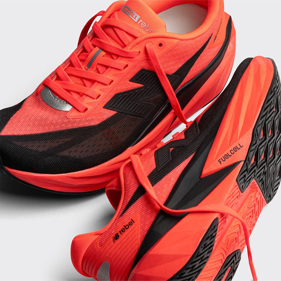 las new balance fuelcell rebel v5
