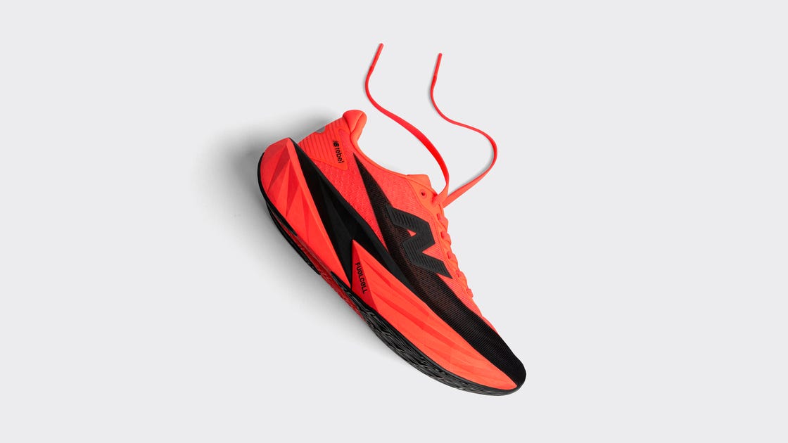 las new balance fuelcell rebel v5