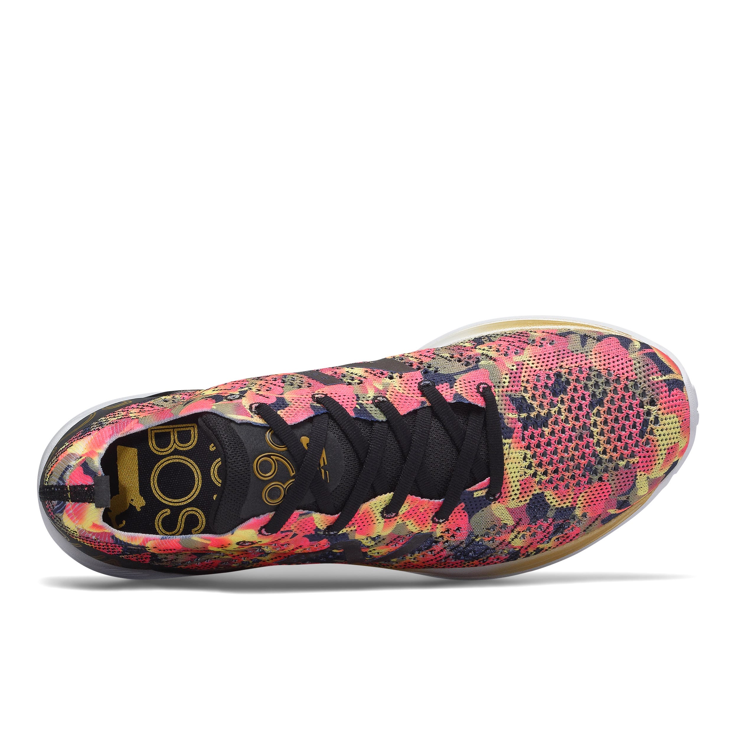 Footwear, Shoe, Pink, Magenta, Ballet flat, Plimsoll shoe, Sneakers, Skate shoe, Beige, Athletic shoe, 