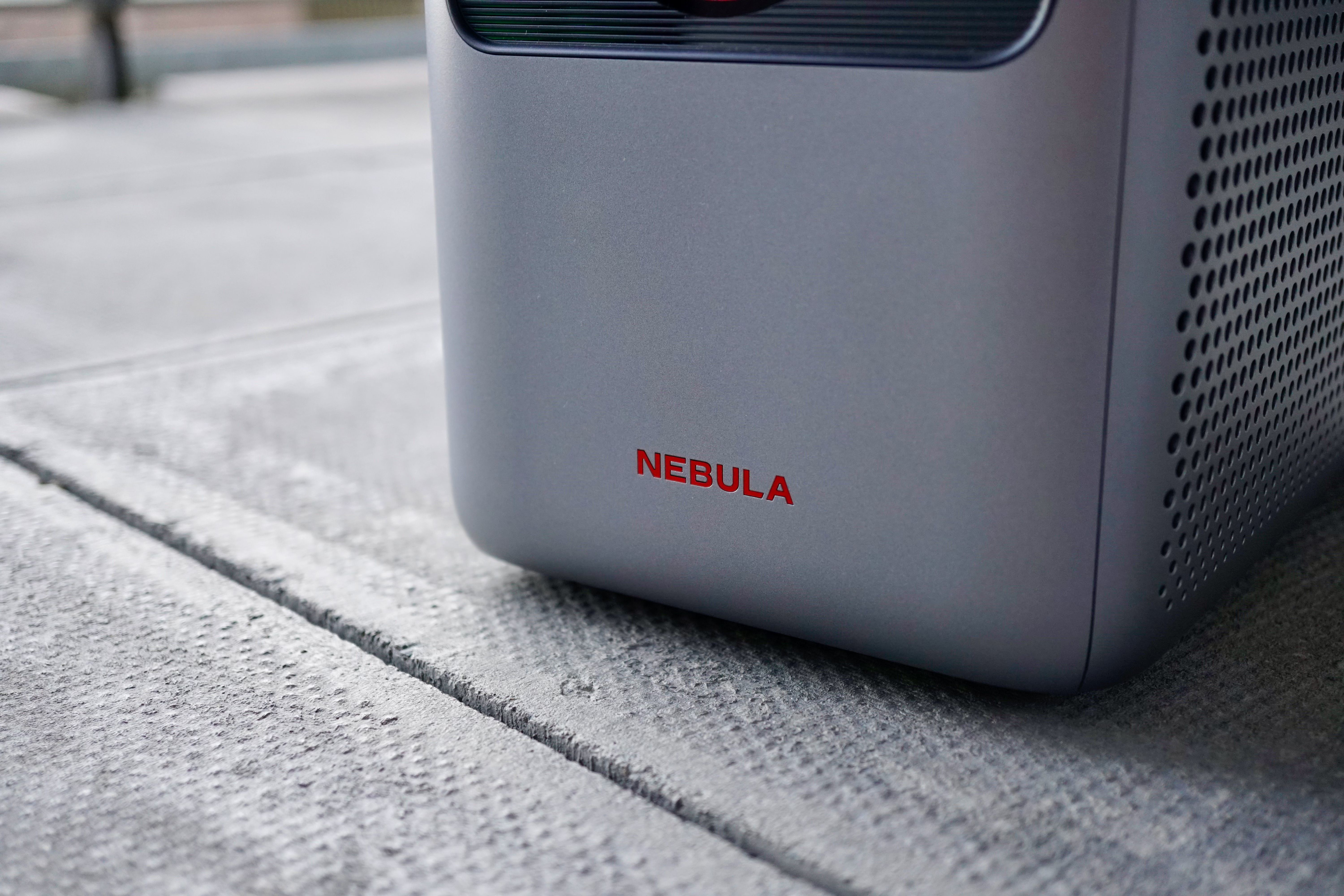 I tried Nebula's new Cosmos 4K SE, a hassle-free smart