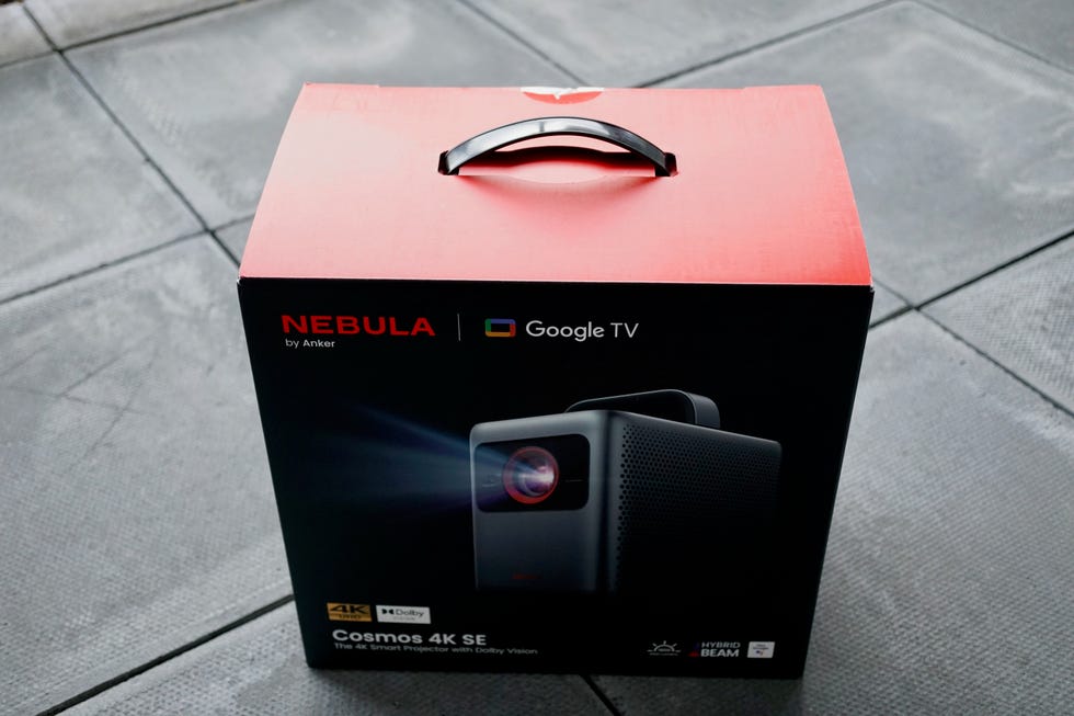 I tried Nebula's new Cosmos 4K SE, a hassle-free smart