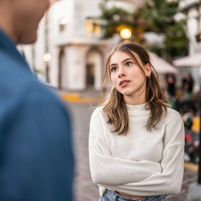 Negging meaning — Signs, how to recognise it, and how to stop it