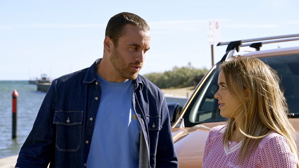 andrew rodwell and holly hoyland in neighbours