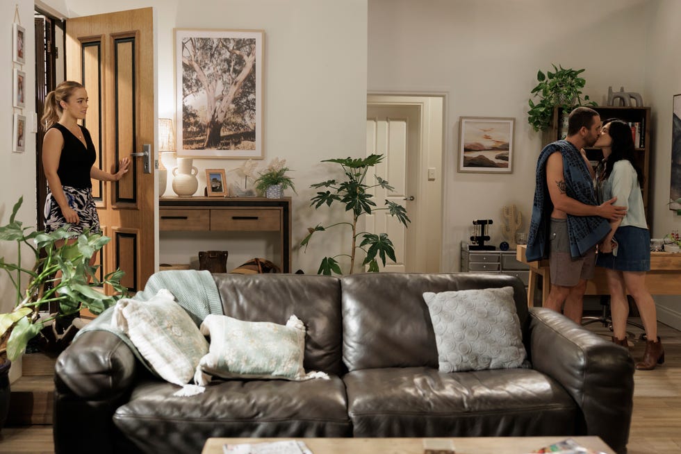 holly hoyland, andrew rodwell and wendy rodwell in neighbours