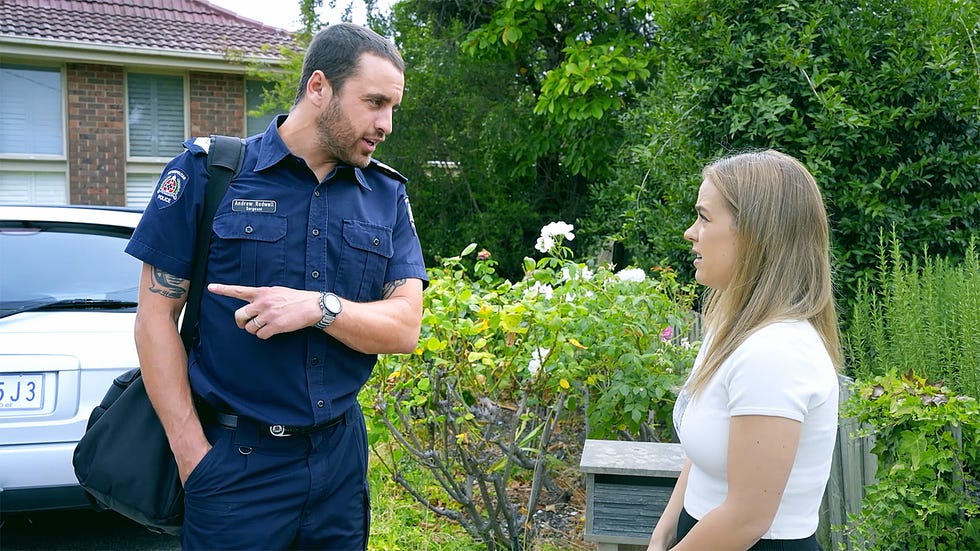andrew rodwell and holly hoyland in neighbours