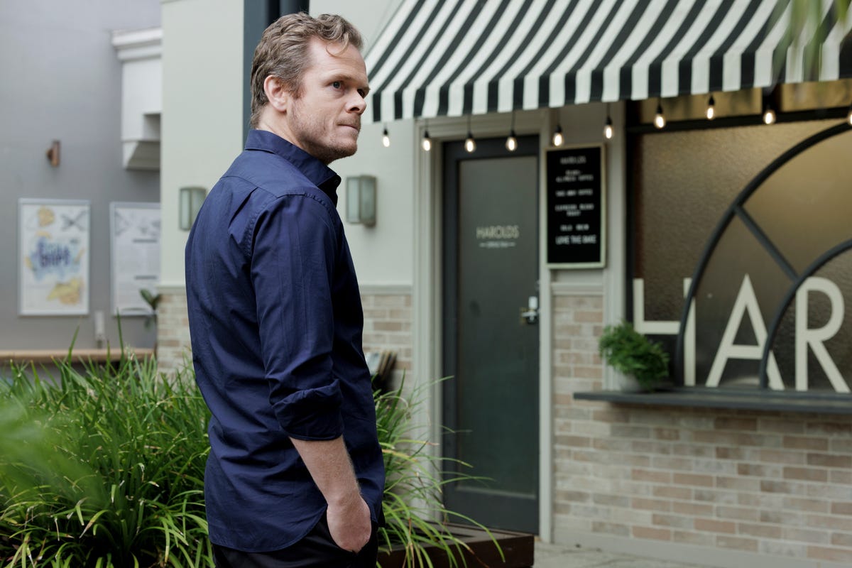 preview for Neighbours Soap Scoop! Aaron's love triangle choice