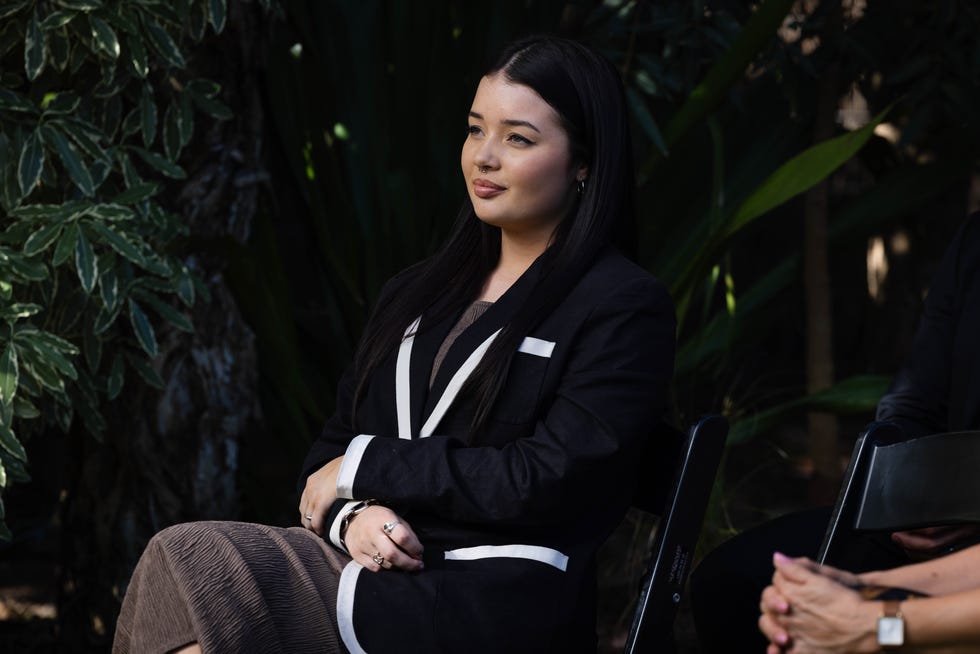 amanda harris's memorial service in neighbours