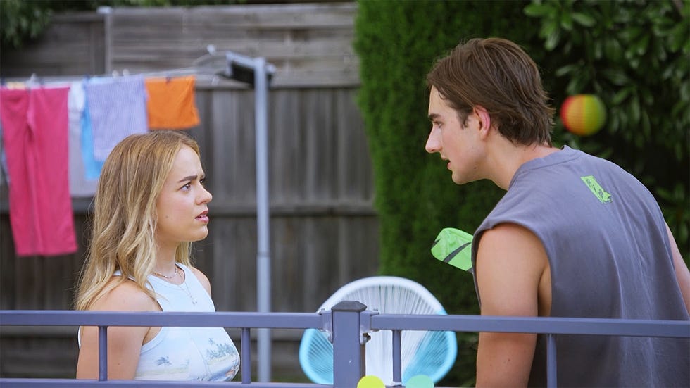 holly hoyland and max ramsay in neighbours