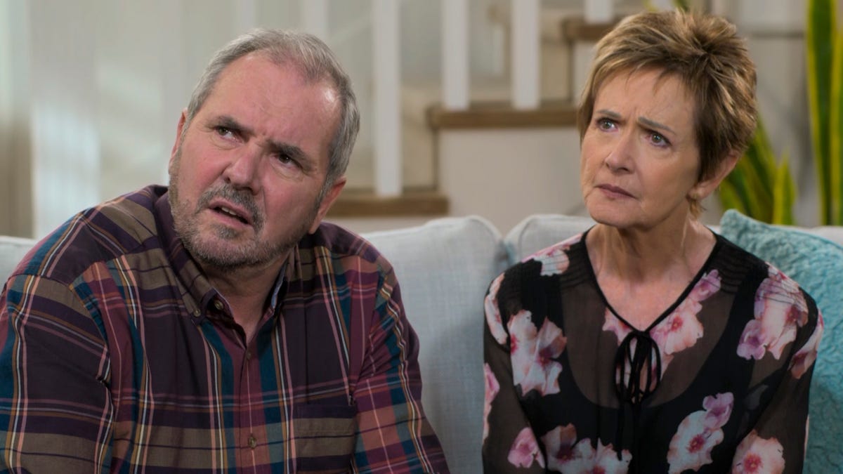 preview for Neighbours Soap Scoop! Paul tries to win Terese back