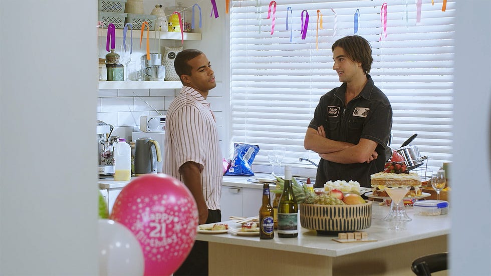 taye obasi and max ramsay in neighbours