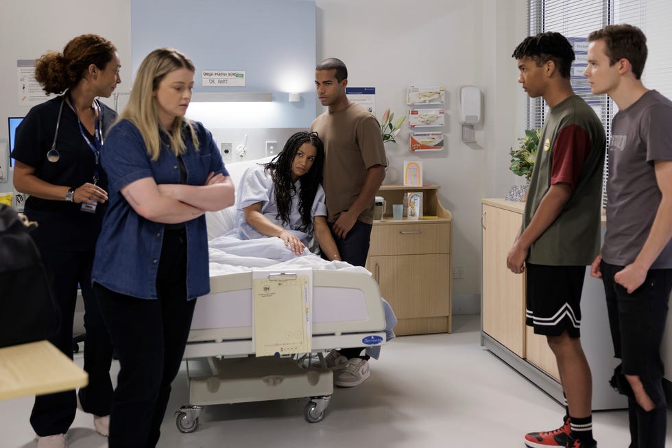 Cara Varga-Murphy, Remi Varga-Murphy, Taye Obasi, Dex Varga-Murphy and JJ Varga-Murphy in Neighbours cara varga murphy, remi varga murphy, taye obasi, dex varga murphy and jj varga murphy in neighbours