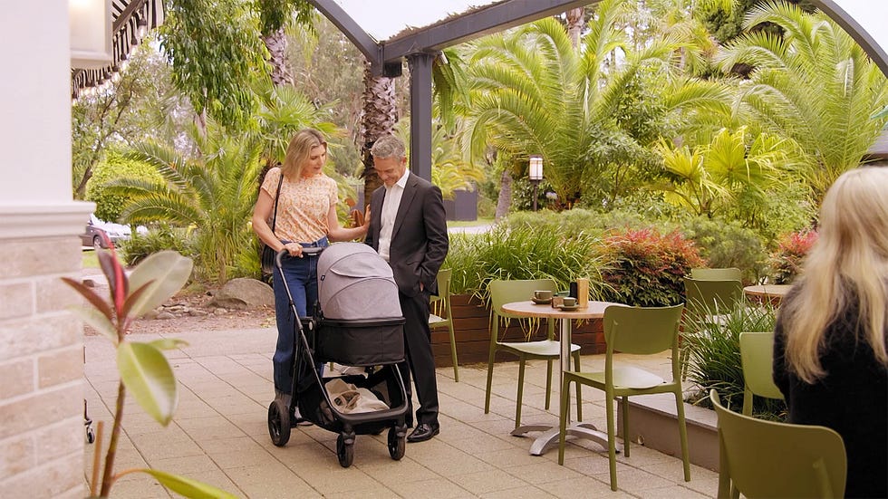 chelsea murphy and paul robinson with baby thomas in neighbours