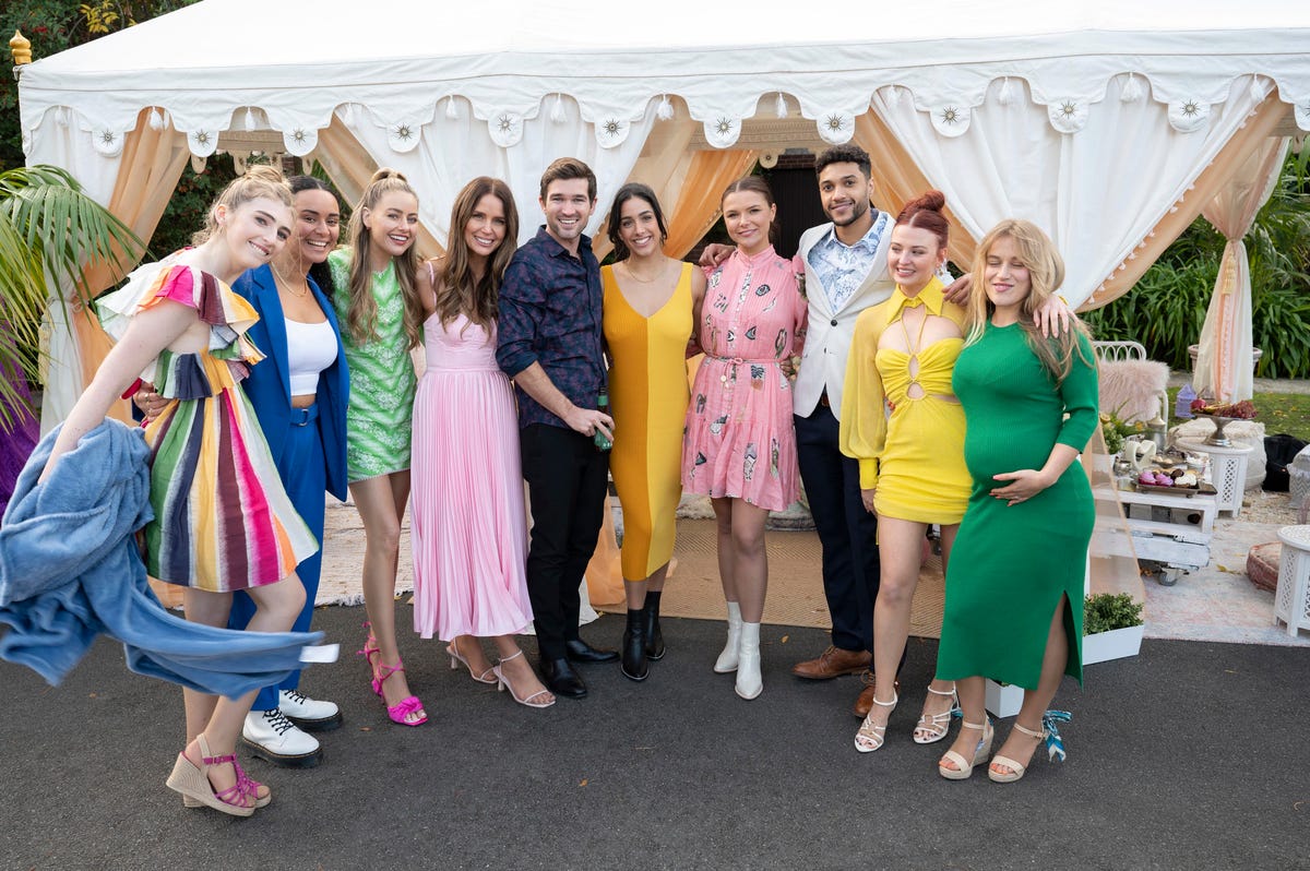 mackenzie hargreaves, kiri durant, chloe brennan, elly conway, ned willis, yashvi rebecchi, freya wozniak, levi canning, nicolette stone and roxy willis in neighbours