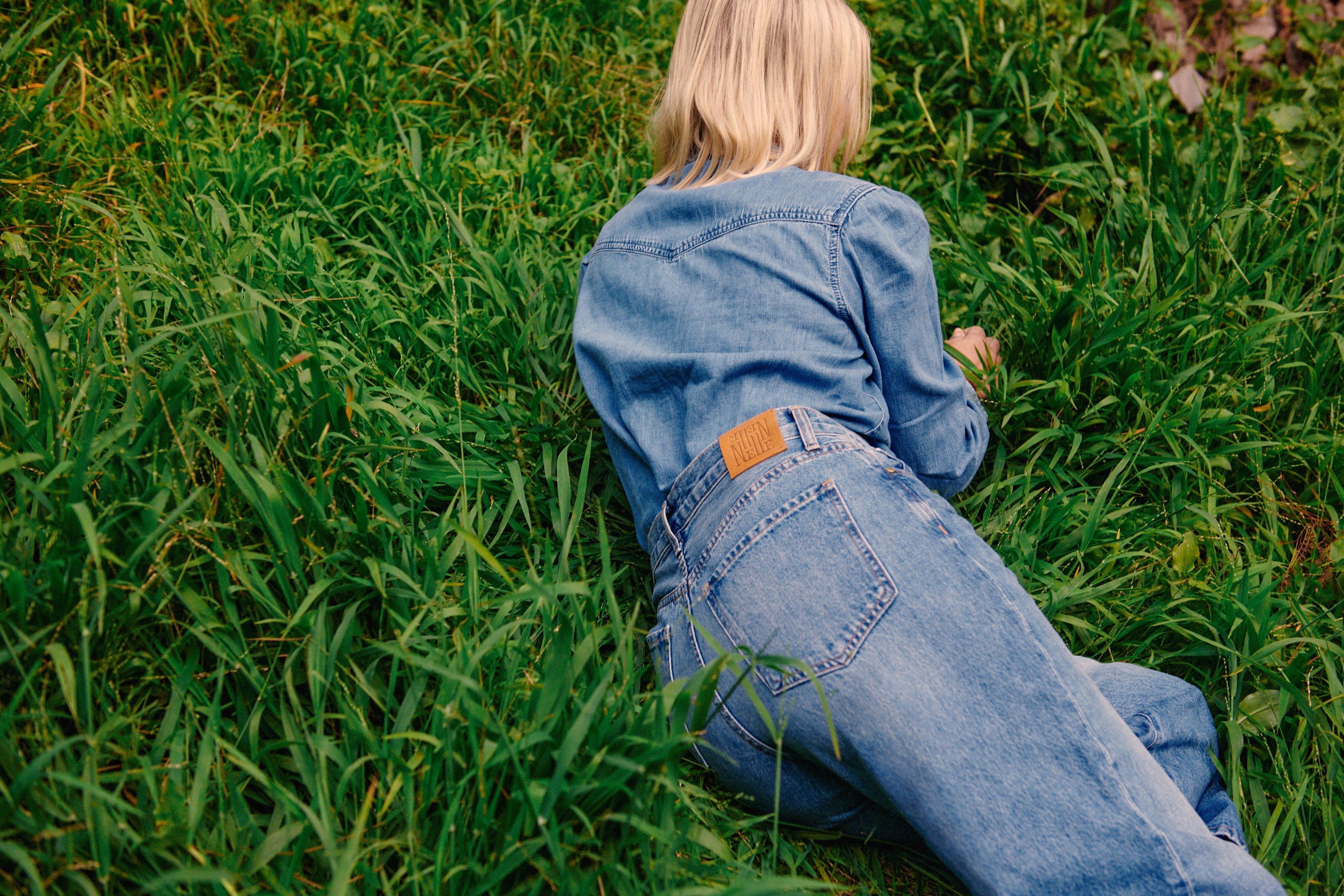 25 Best Jeans Brands for Women 2024