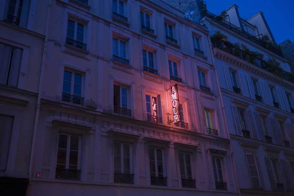 france paris amour hotel neon sign