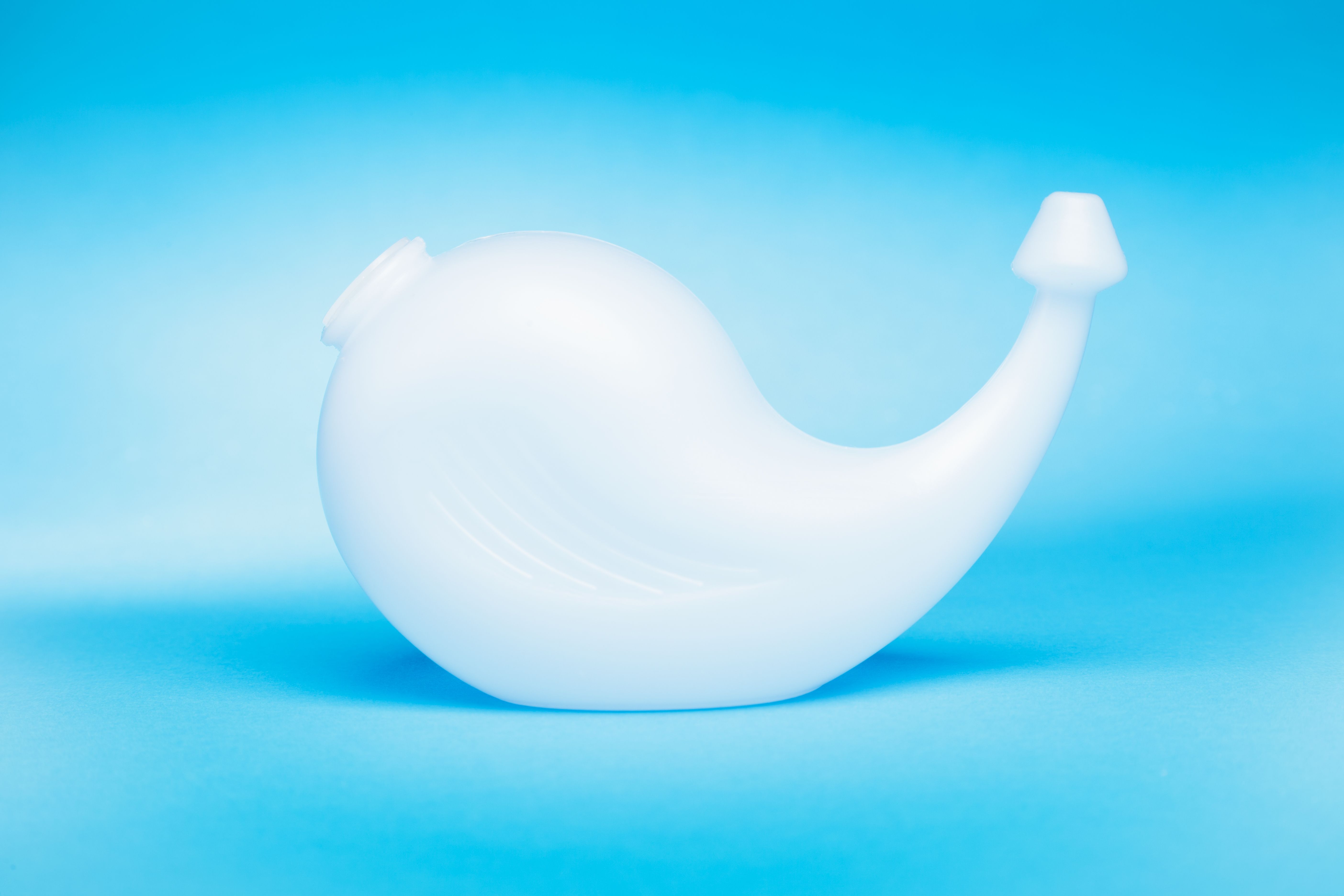 How to Use a Neti Pot Safely to Relieve Congestion