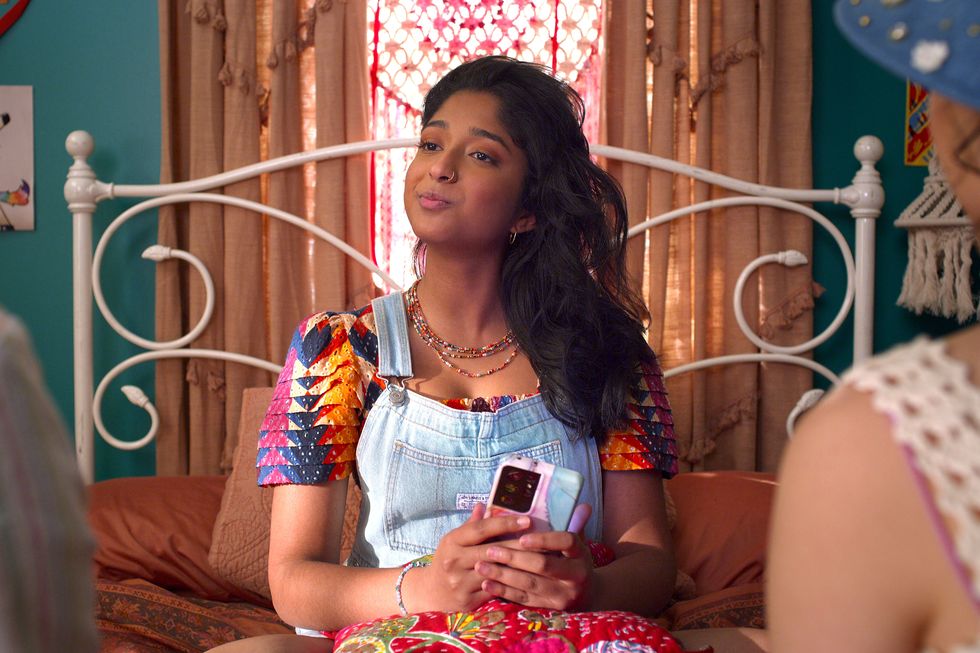 never have i ever maitreyi ramakrishnan as devi in episode 401 of never have i ever cr courtesy of netflix © 2023