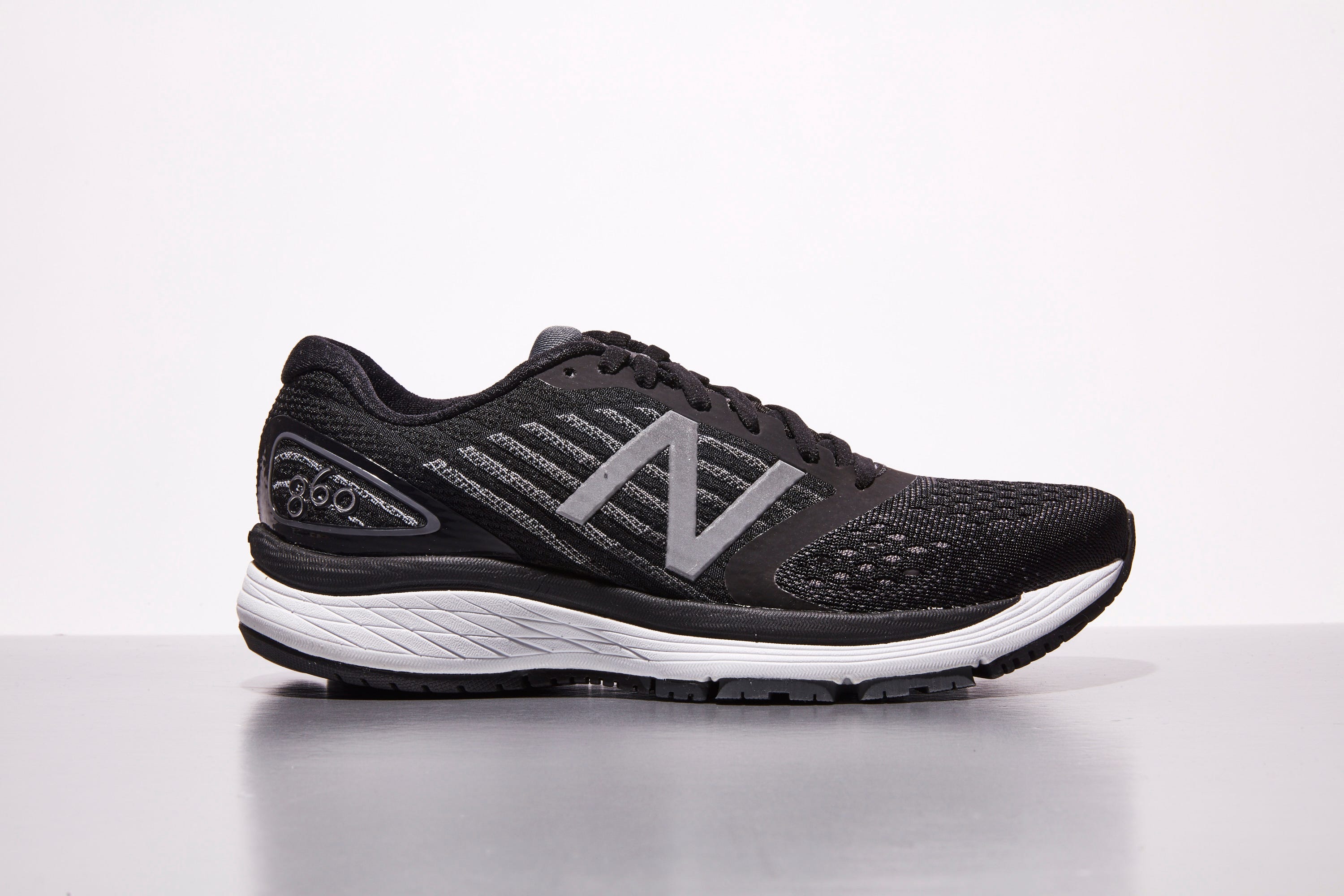 New Balance 860