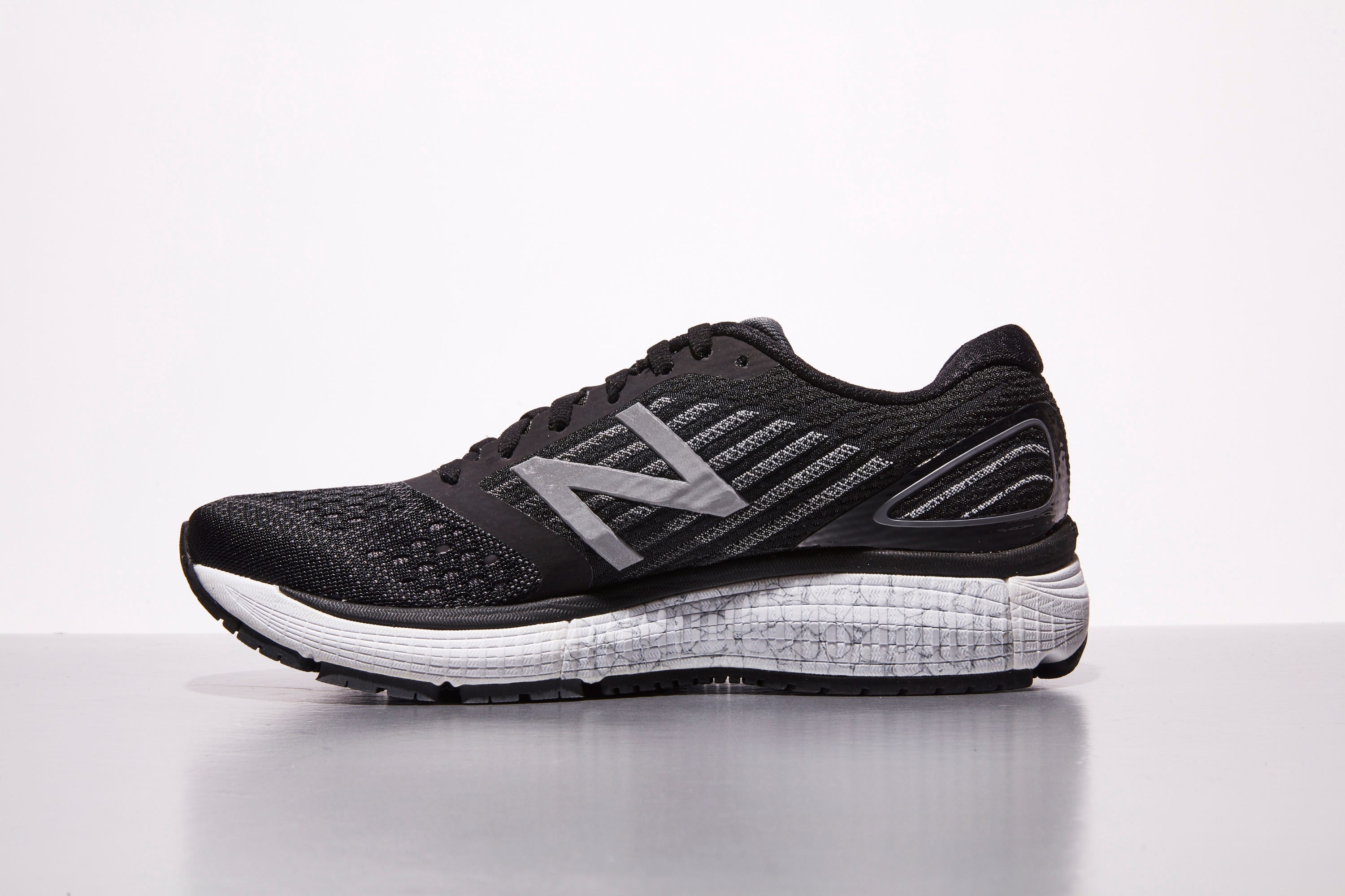 New Balance 860