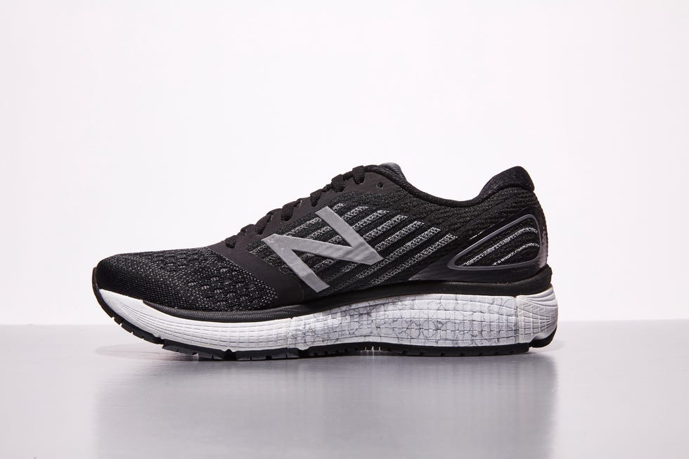 New Balance 860