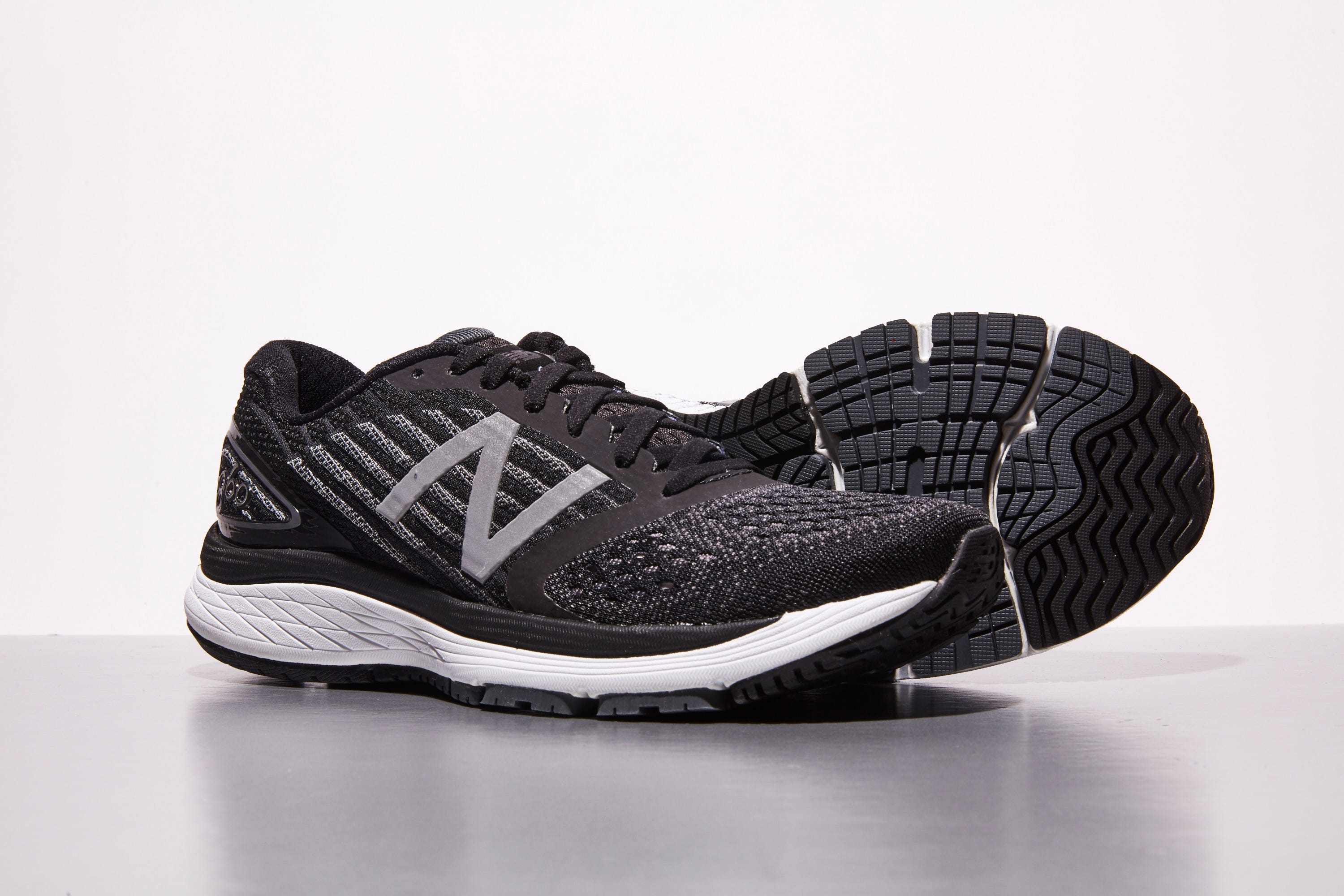 New Balance 860