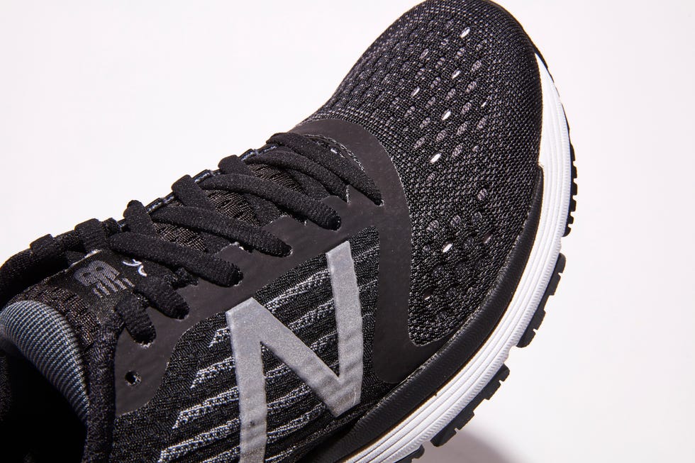 New Balance 860