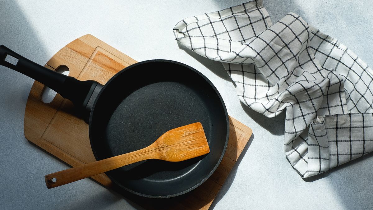 How to Clean Non-Stick Pans: Step by Step Instructions