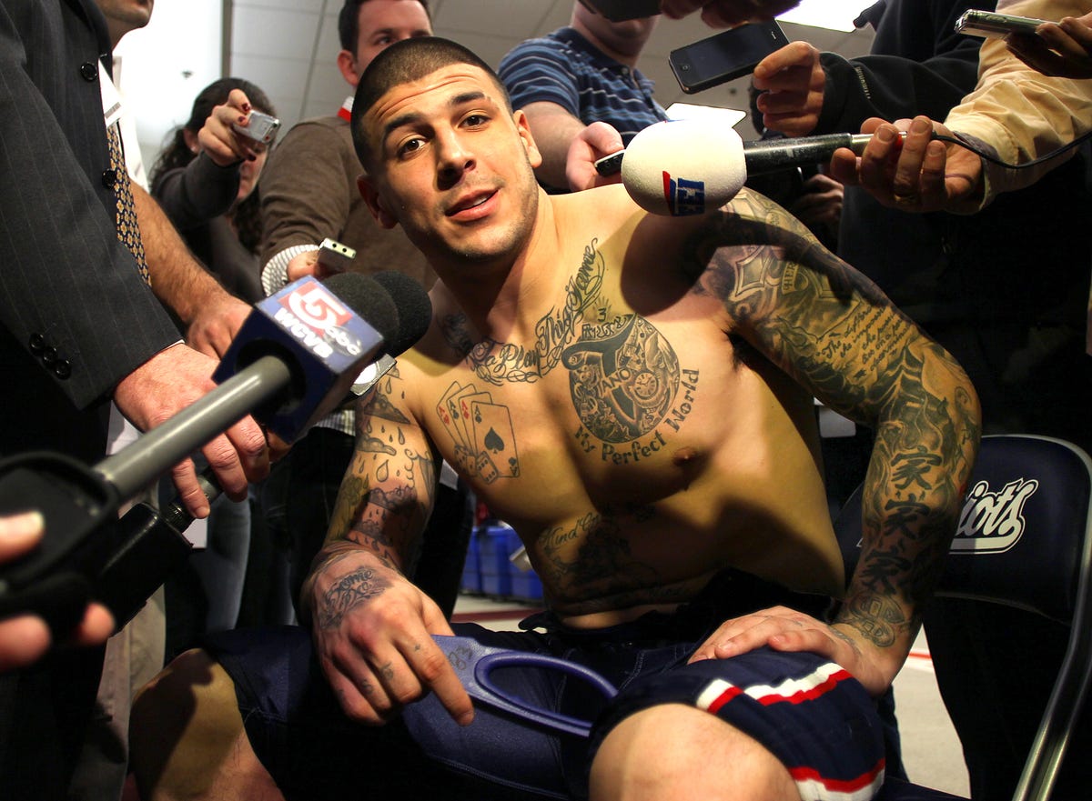 The Tragic True Story Behind ‘American Sports Story: Aaron Hernandez’