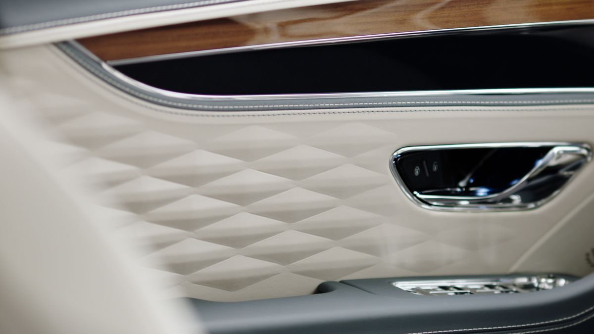 2020 Bentley Flying Spur interior teaser