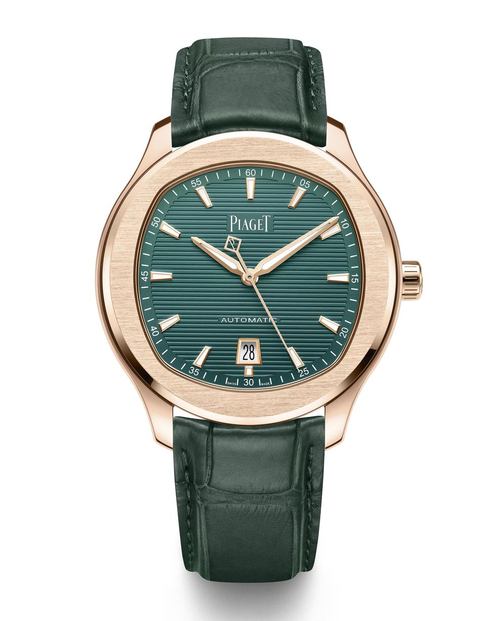 a man’s model with a strong character, this self winding watch has a casual elegance that is ideal for every occasion housed in a case middle combining round and cushion shaped forms in the purest piaget aesthetic tradition, the green coloured horizontal guilloché dial, divided up by luminescent applied hour markers, displays hours, minutes and seconds, and the date at 6 o’clock the 42 mm diameter gold case, water resistant to 10 atm, displays an elegant interplay of alternating polished and satin brushed finishes its sapphire crystal case back reveals the refined finishings of the piaget 1110p manufacture self winding movement and its slate grey coloured oscillating weight, engraved with the piaget coat of arms as the ultimate aesthetic detail, the trotteuse hand is decorated with an openworked letter “p”, the symbol of the famous swiss watchmaker