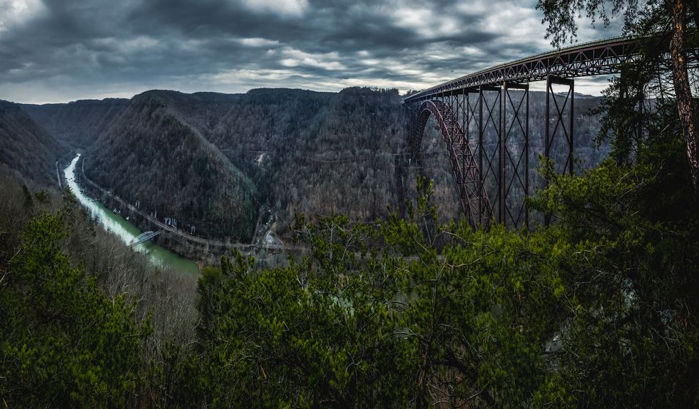 This winding parkway travels beneath the New River Gorge Bridge - West  Virginia Explorer