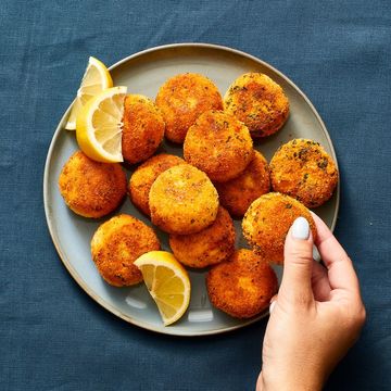ranch croquettes with slices of lemon on the side