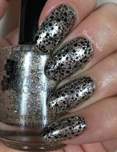 Silver glitter Nail design elevates your style with sparkling elegance