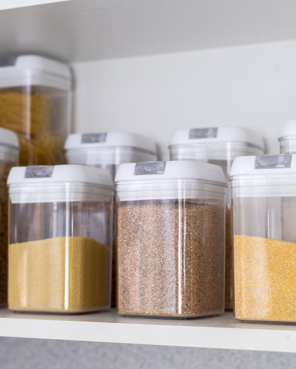 New Year's Resolution Ideas to Organize the Pantry
