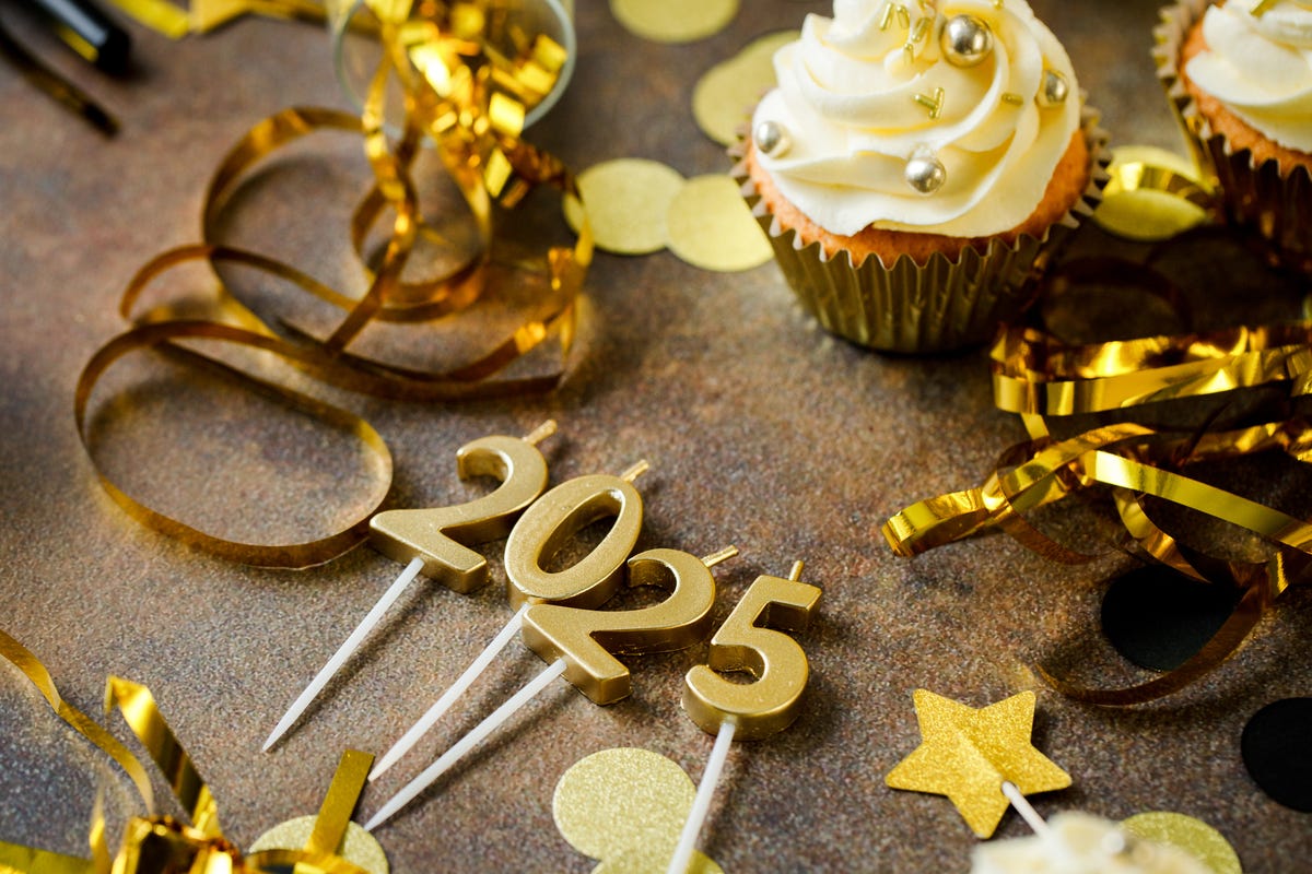 96 Best New Year Wishes and Happy New Year Messages for 2025